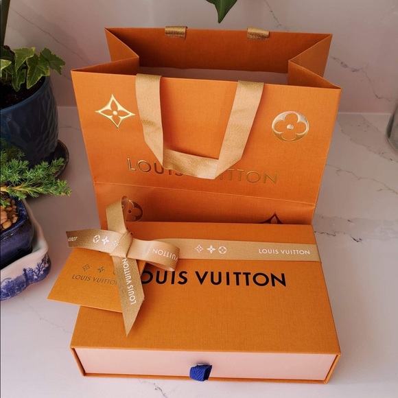 ❌❌ SOLD ❌❌ ORIGINAL. Louis Vuitton. Wallet. Fuschia. - Picture 3 of 11